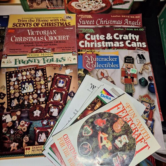 20 Christmas Craft Book Lot Holiday Projects Cows Victorian Vintage Mumm Provo + - Picture 6 of 9